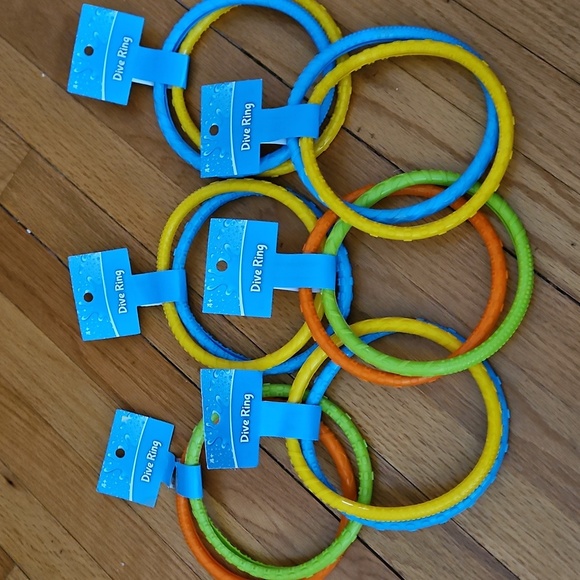 Pool/Swim Set: 2 Inflatable Swim Rings, Splash Catcher Game, & 12 Dive Rings NWT - Picture 5 of 6